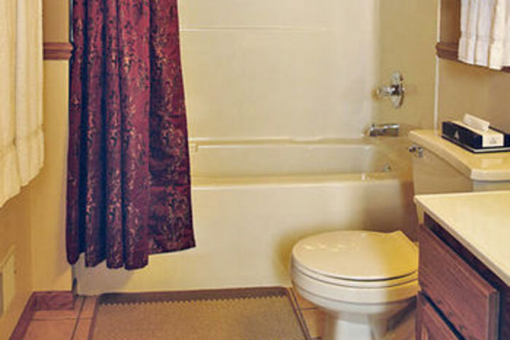 Room 4 of 71