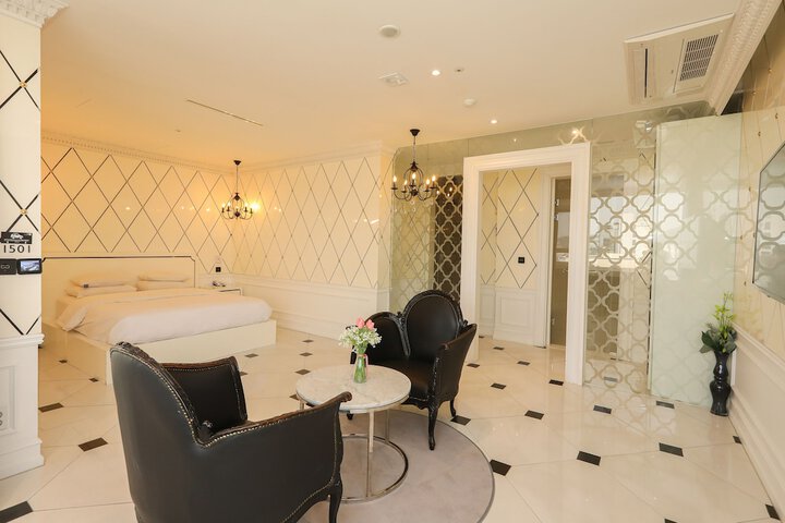 Room 11 of 59