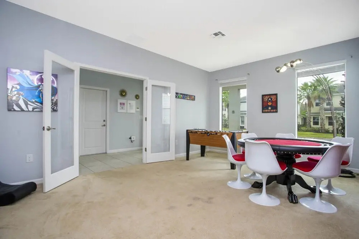 Room 13 of 31