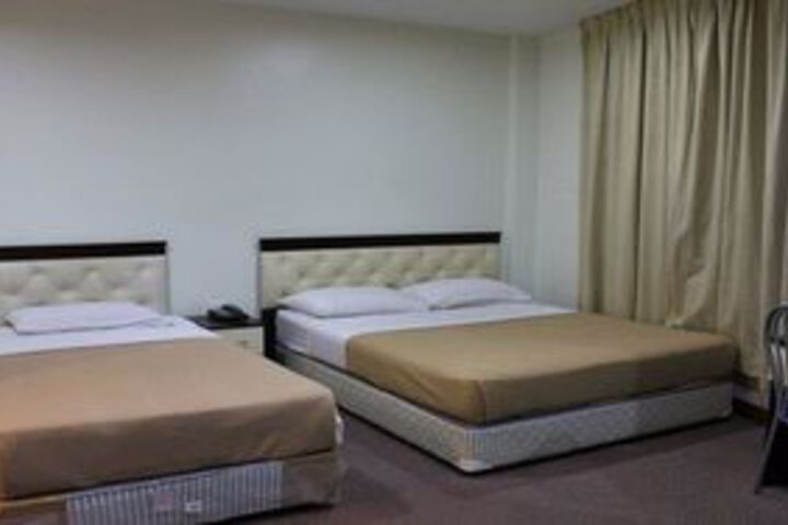 Room 4 of 14