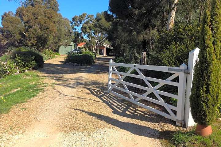 Port Elliot rural retreat