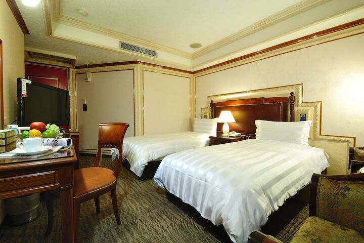 Room 18 of 34