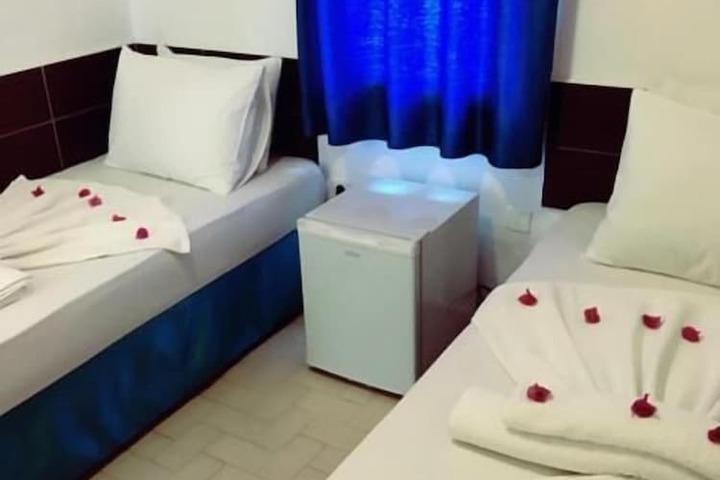 Room 14 of 50