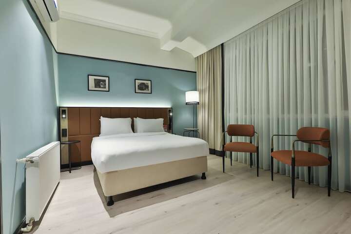 Room 10 of 59