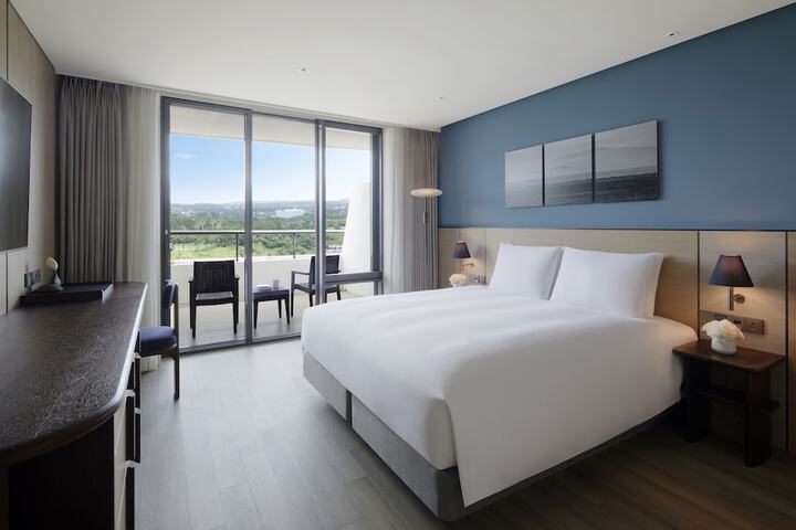 Room 3 of 62