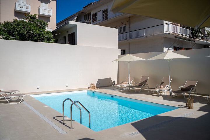 Pool 45 of 68