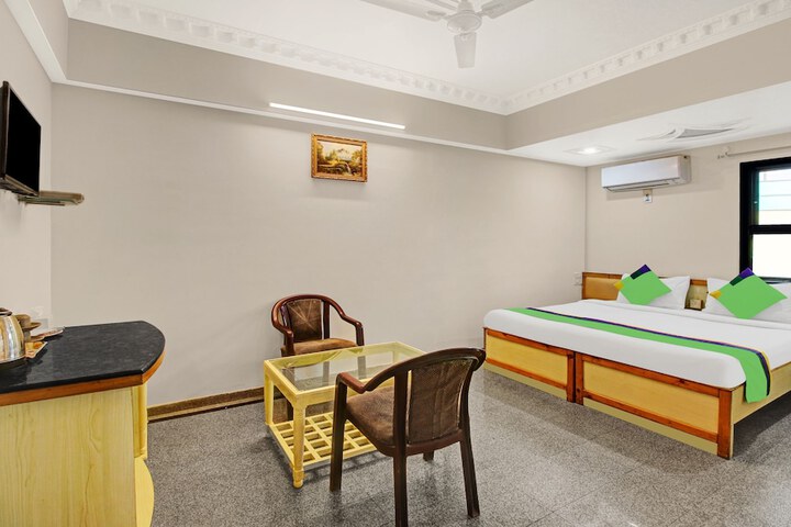 Room 21 of 39