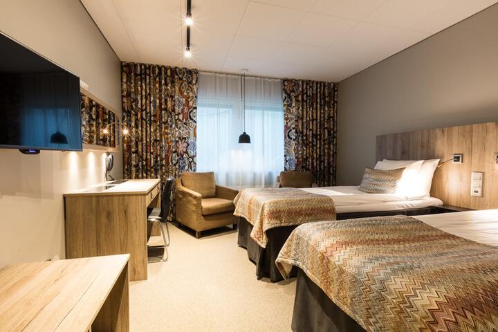 Room 43 of 95