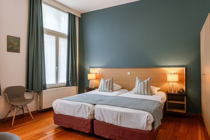 Room 9 of 44