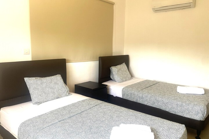 Room 34 of 131