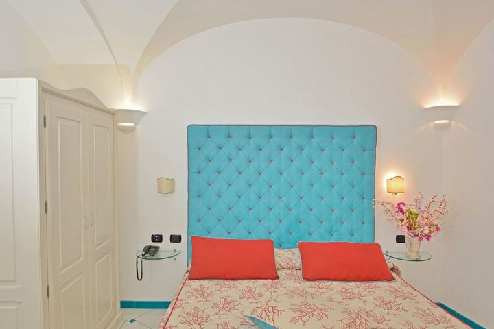 Room 7 of 81