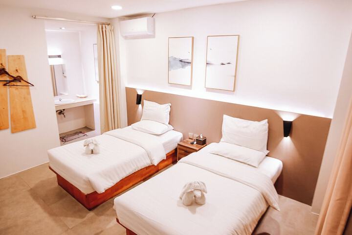 Room 44 of 116