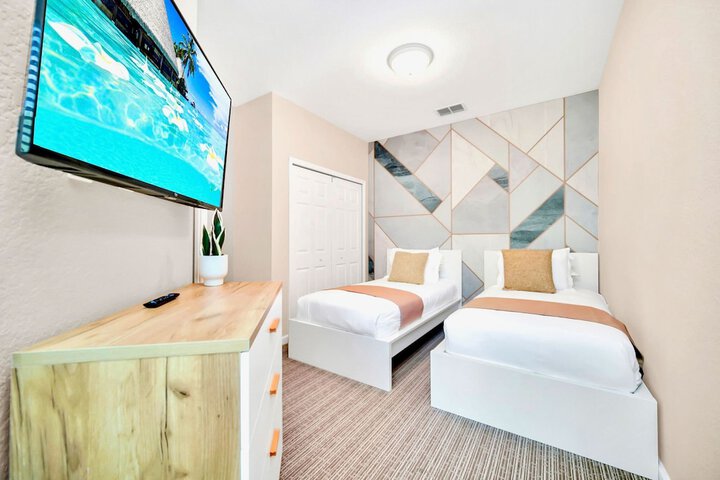 Room 20 of 27