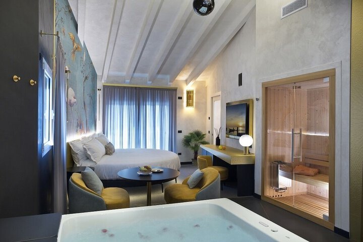 Room 20 of 112