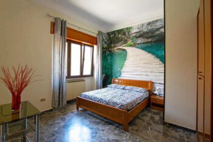 Room 32 of 41
