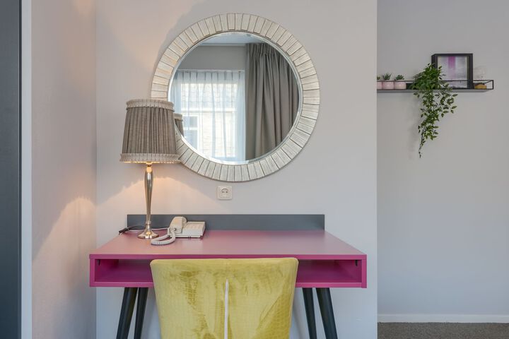 Room 15 of 49