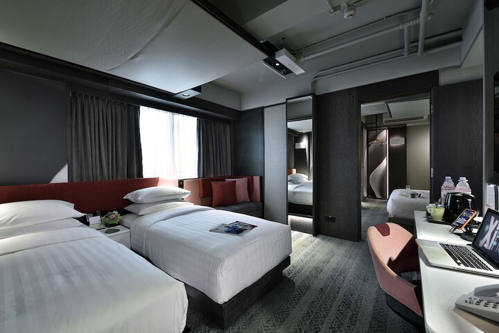 Room 16 of 70