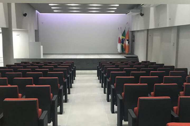 Business Center 94 of 100