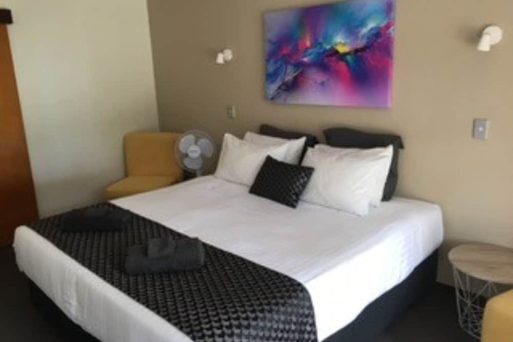 Room 42 of 141