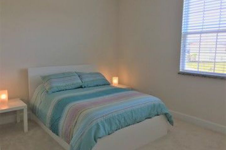 Room 105 of 279