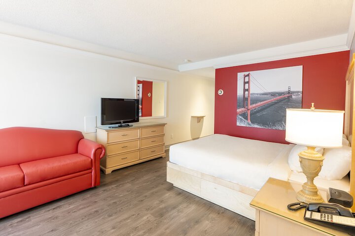 Room 31 of 132