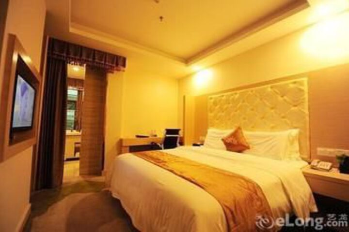 Room 30 of 74