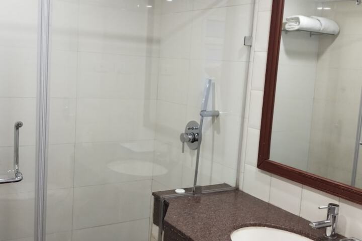 Room 20 of 74