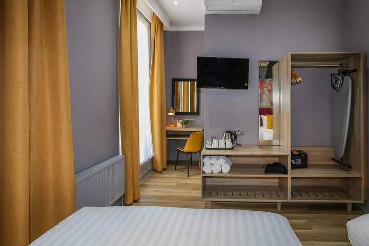 Room 47 of 98