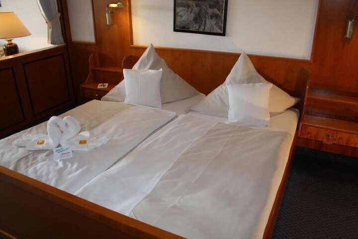 Room 12 of 45