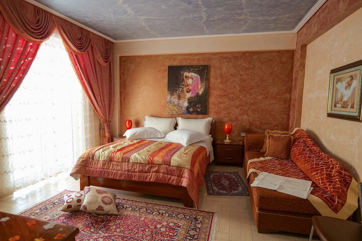 Room 26 of 45