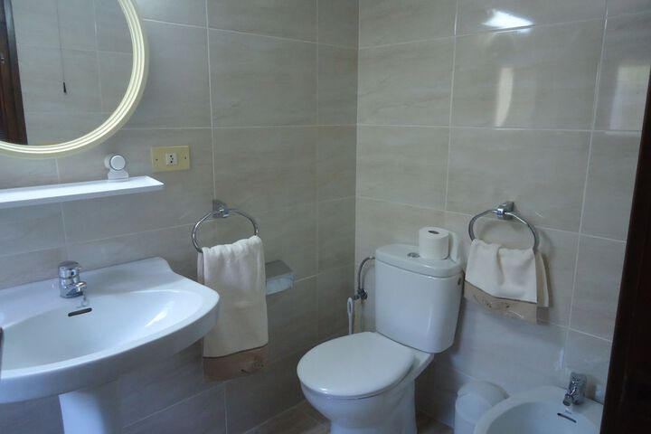Room 34 of 47
