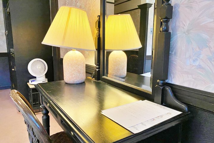 Room 27 of 121