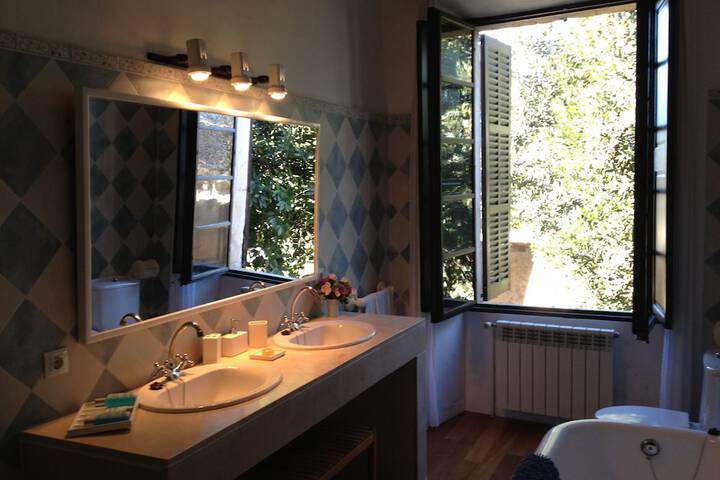 Room 29 of 60