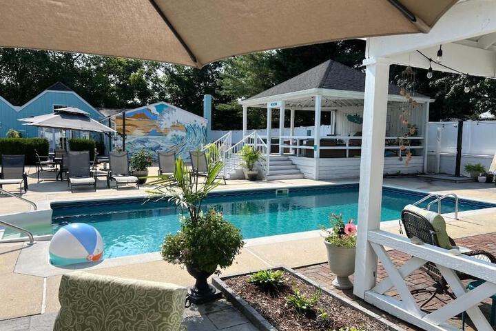 Pool 61 of 68