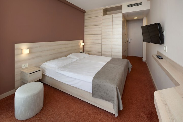 Room 19 of 72