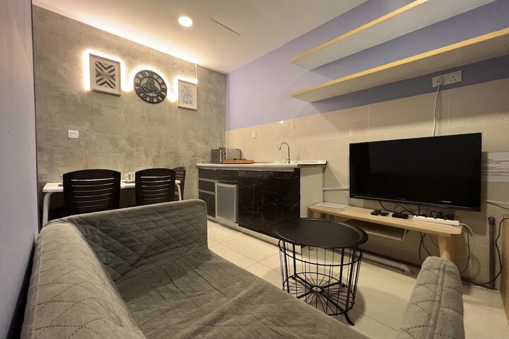 Room 14 of 30