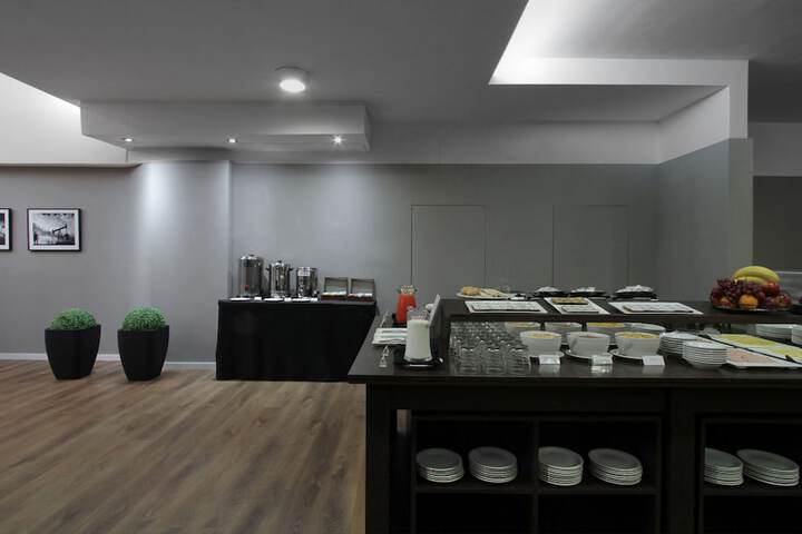 Breakfast/Coffee Service 54 of 69