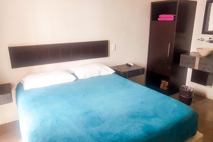 Room 3 of 33