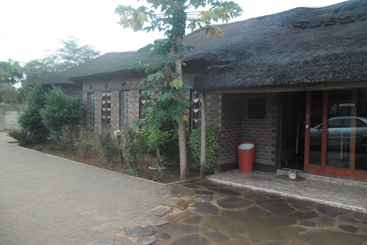 Isabel Guest Suites & Tours