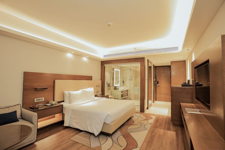 Room 9 of 68