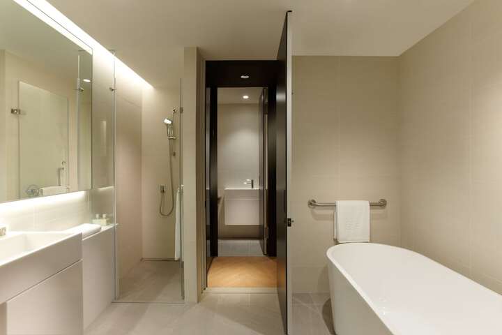 Room 25 of 34