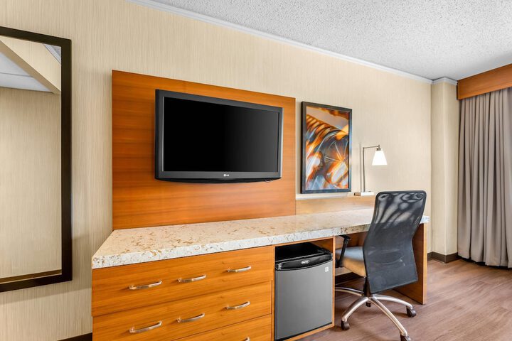 Room 43 of 123