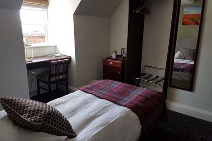 Room 7 of 69