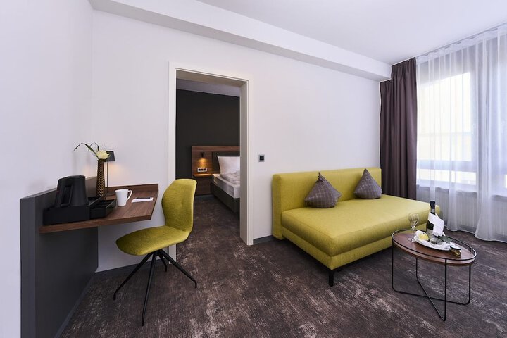 Room 12 of 44