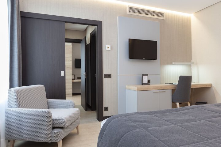 Room 13 of 81