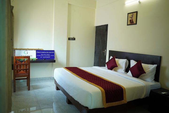 Room 4 of 11