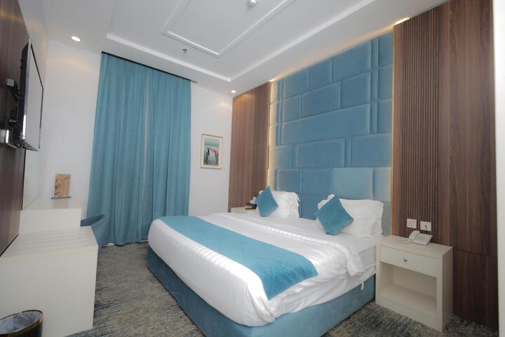 Room 1 of 6