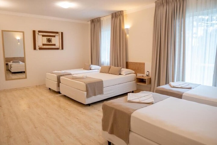 Room 8 of 44