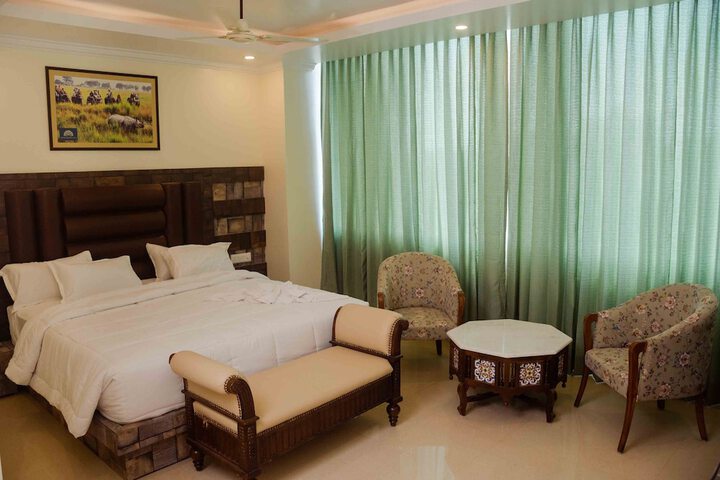 Room 18 of 27