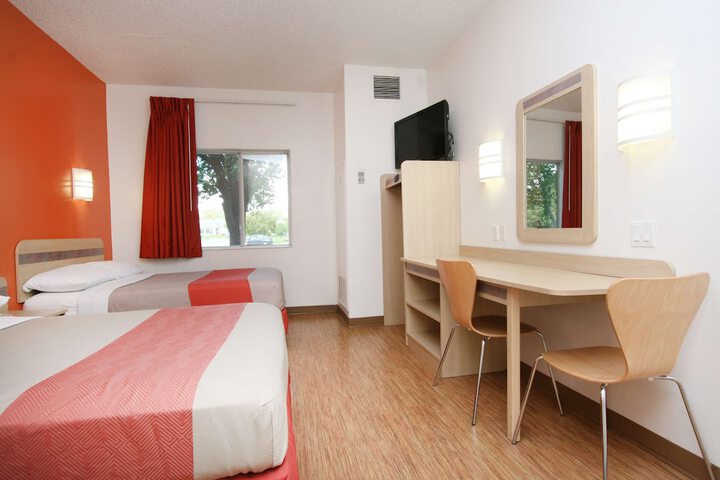Double Room Disability Accessible (10 of 13)
